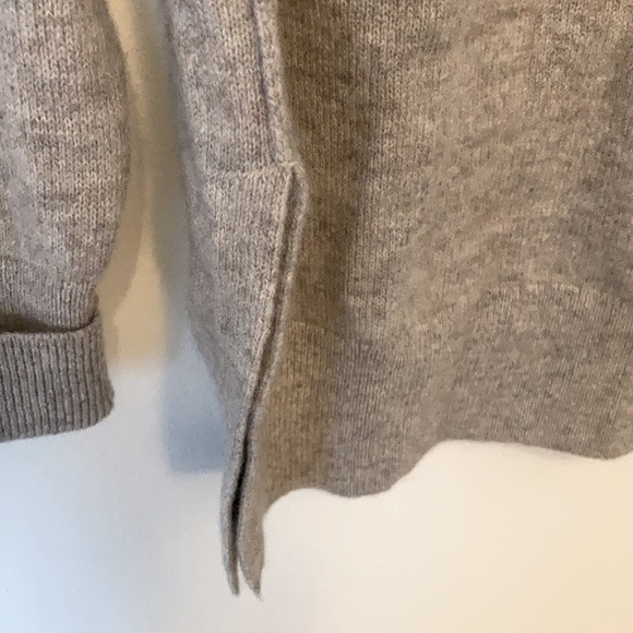 Cashmere Club Monaco sweater - Picture 4 of 4